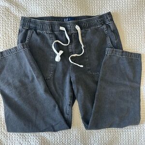 GAP cropped cargo pants